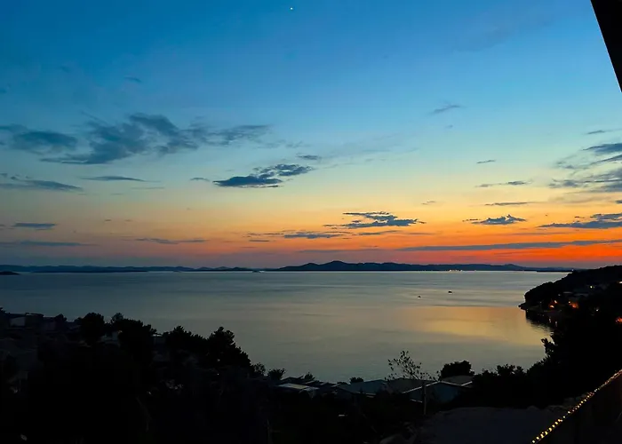 Mobile Skyline - Beautiful Sea View - On The Palm Of The Drage