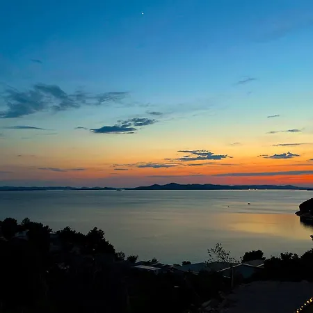 Mobile Skyline - Beautiful Sea View - On The Palm Of The Drage